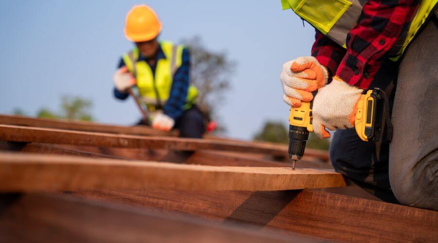 Expert Emergency Roof Repairs services in McComb, OH